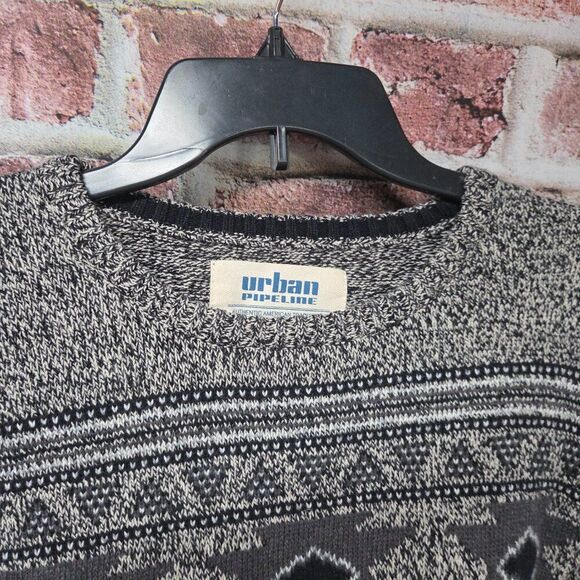 Urban Pipeline Pullover Sweater | Men’s XXL | Gray & Black Geometric Knit - Picture 4 of 6